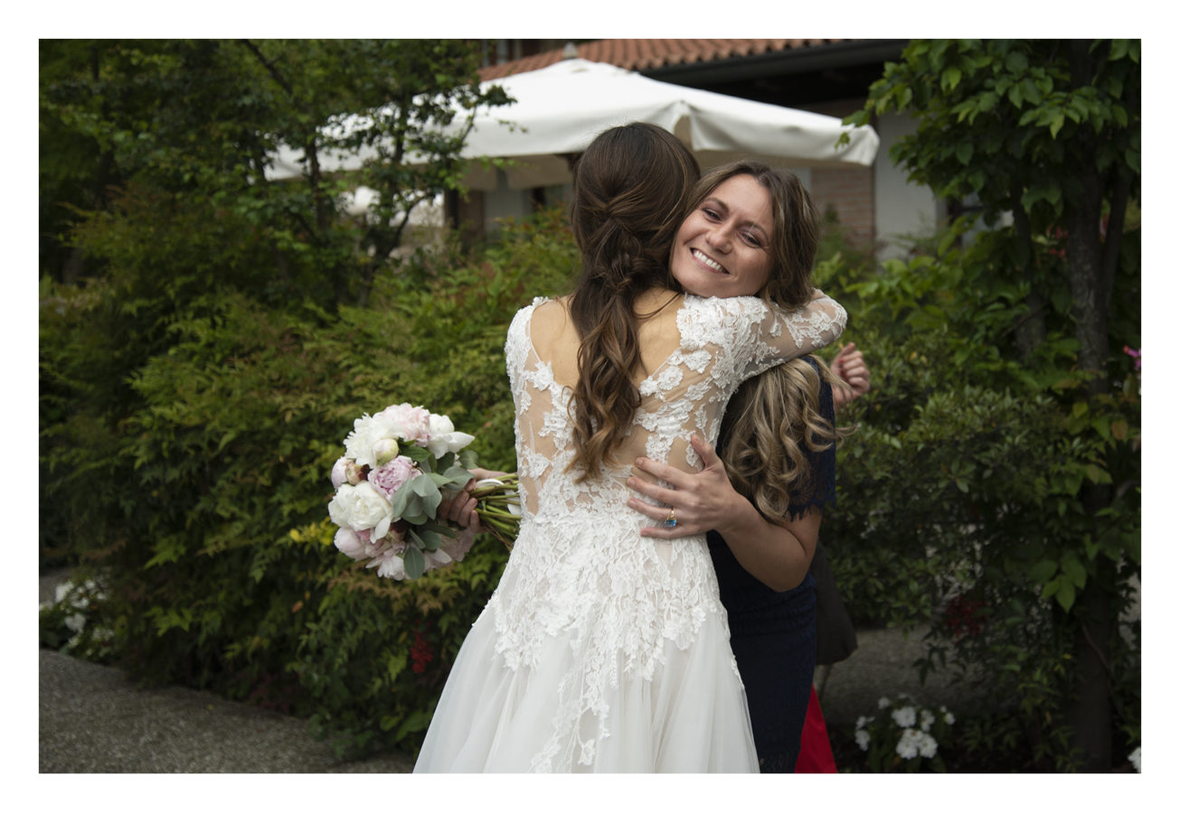 lancio bouquet sposa